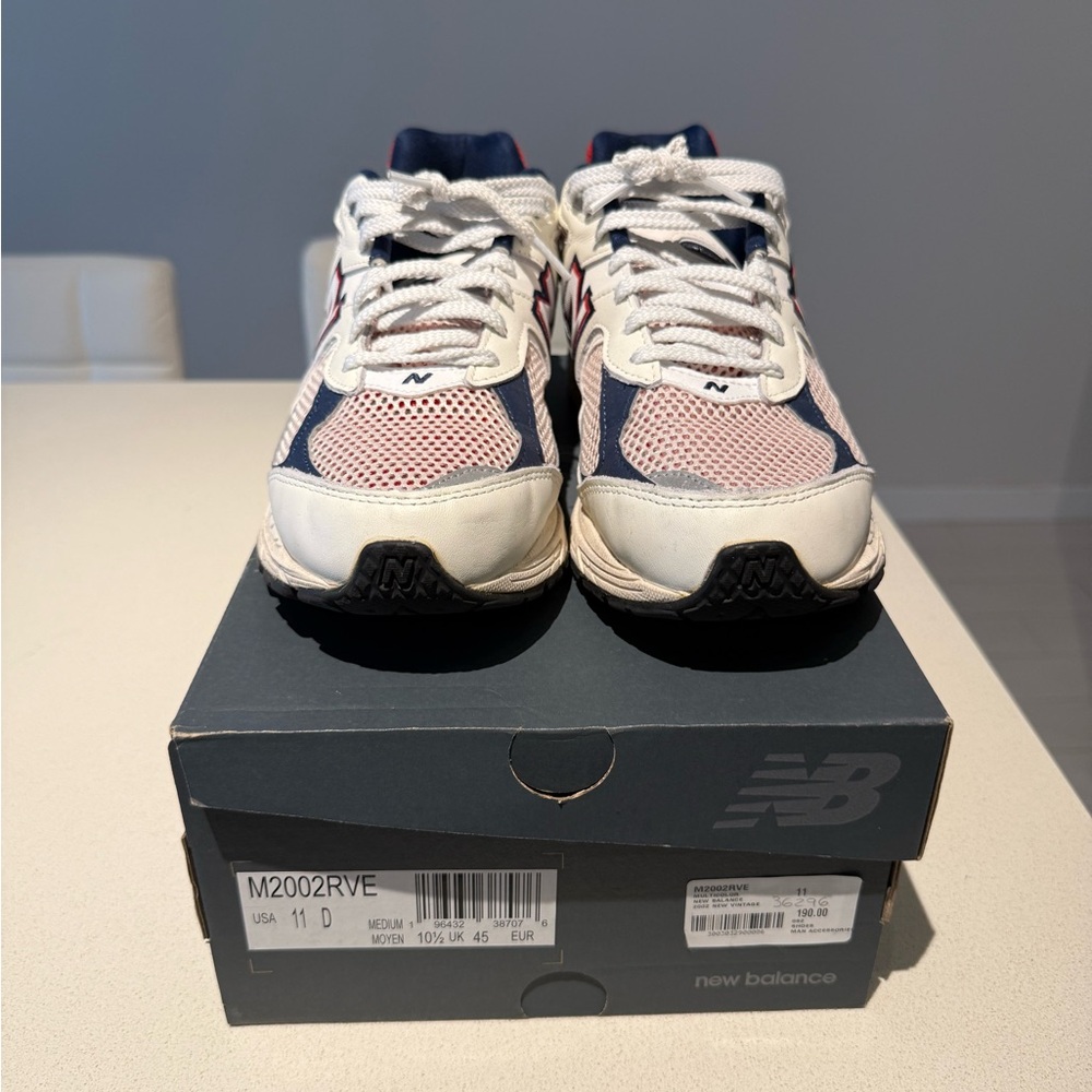 New Balance 2002R